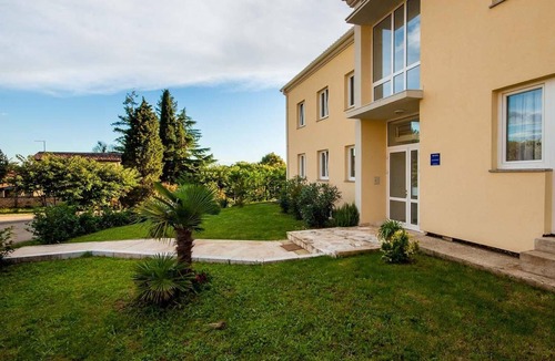 Monterol Apartment | mit privatem Garten und Terrasse by Interhome