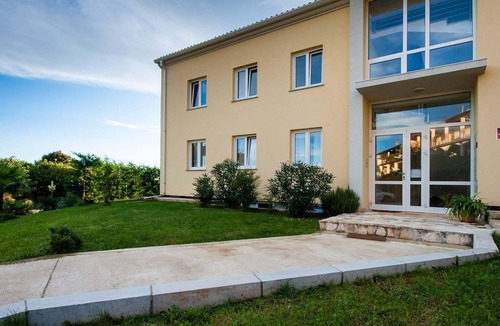 Monterol Apartment | mit privatem Garten und Terrasse by Interhome