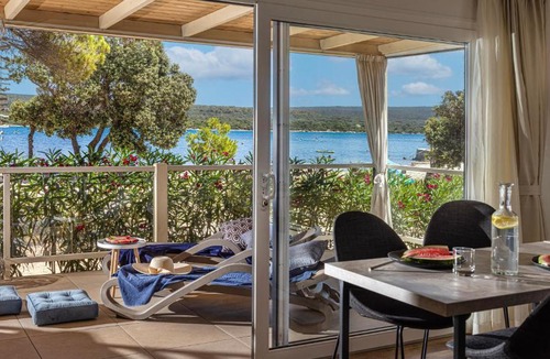 Nerezine Resort | Mobile Homes Lopari