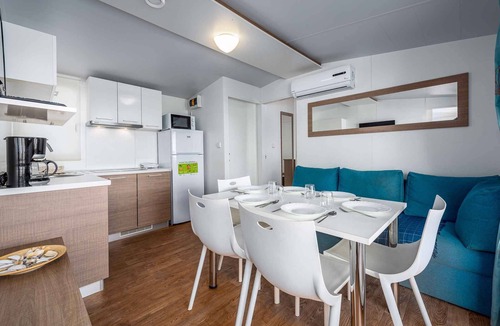 Karigador House | Mobilehome mit Klimaanlage und Terrasse