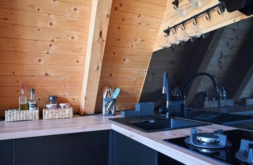 Topusko House | Modern A-frame home with jacuzzi in peaceful nature near Topusko.