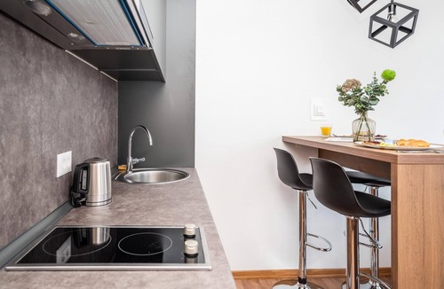 Old Town Apartment | Modern and Bright Duplex - Main Street