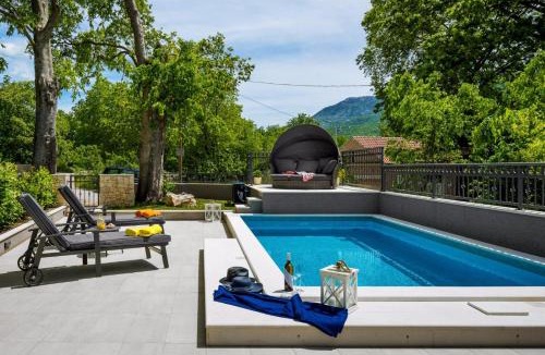 Dugopolje House | Modern and Cozy little House Mia