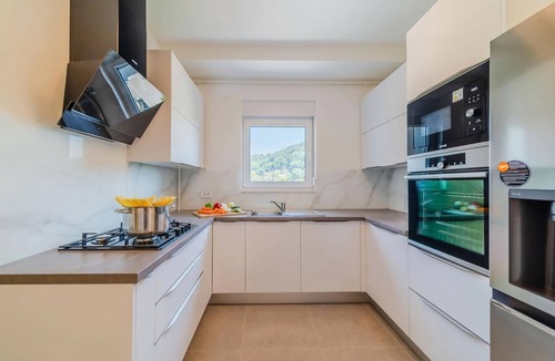 Krapinske Toplice Apartment | Modern Apartment With Balcony And Garage