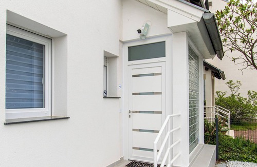 Velika Gorica Apartment | MODERN apartment near the airport
