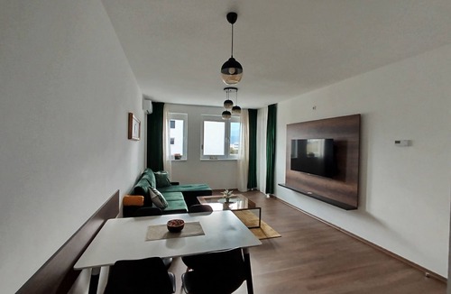 Mali Radic Apartment | Modern apartment in a newly built building, next to the Bingo and FIS mall