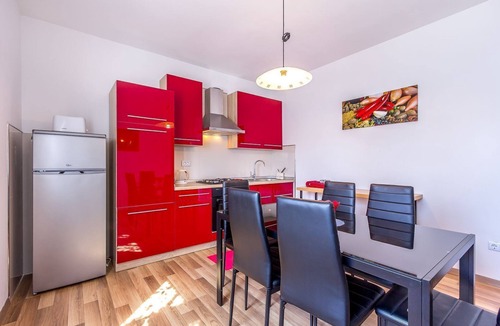 Gregovica Apartment | Modern Apartment with air conditioning, WLAN, terrace and grill