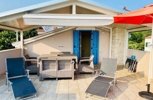 Lovrecica Apartment | Modern apartment with beautiful roof terrace