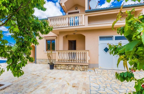 Policnik Villa | Modern Escape with Private Pool - 4 Bedroom Villa