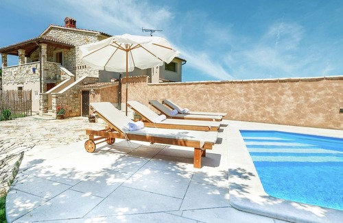 Rosini House | Modern Holiday Home in Porec with Swimming Pool