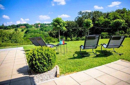 Grabrovnik House | Modern home with jacuzzi, sauna, wellness and kids’ playground