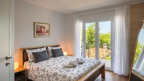 Kastel Villa | Modern villa Eva Kastel with pool near Buje