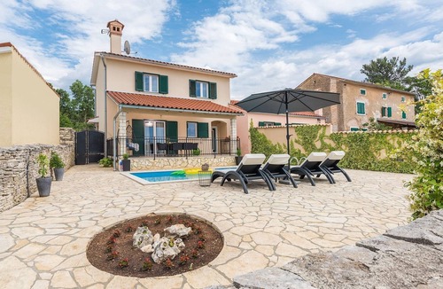 Kanfanar Cabin | Modern villa for 6 persons and with pool, near Kanfanar