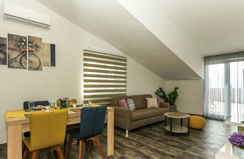 Rudine Apartment | Modern Villa in Kaštel Novi with Swimming Pool