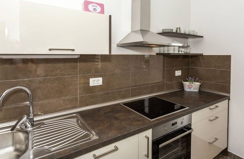 Rudine Apartment | Modern Villa in Kaštel Novi with Swimming Pool