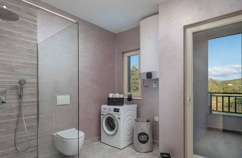 Dicmo Villa | Modern villa with beautiful garden and swimming pool in Sičani