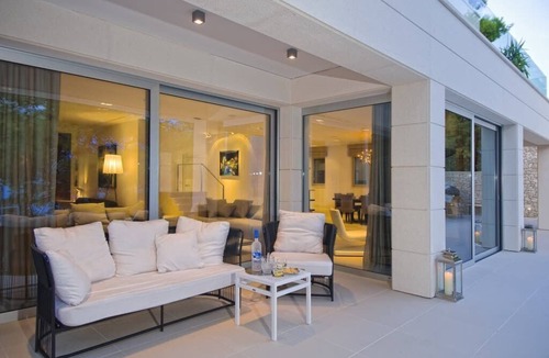 Slivno Villa | Modern Villa With Prestige Location At Beach