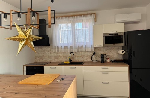 Veliko Trojstvo House | Modern villa with pool, jacuzzi, and sauna for family relaxation in Bilogora.