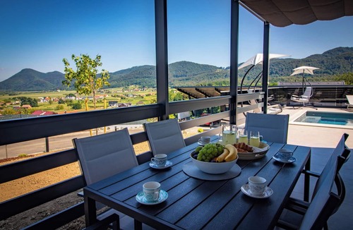 Varazdin House | Modern villa with pool near Ivanščica and Varaždin