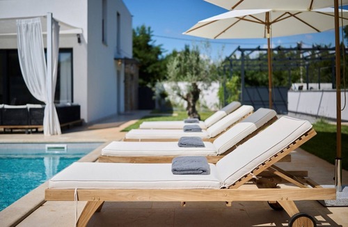 Materada Villa | Modern villa with swimming pool and jacuzzi near Umag - Villa Pura Vida