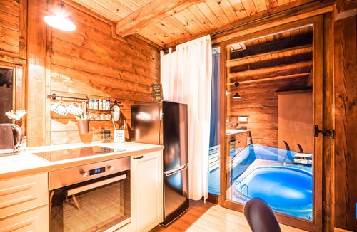 Pisarovina House | Modern wooden home with pool and spacious yard near the Kupa River.