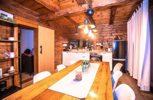 Pisarovina House | Modern wooden home with pool and spacious yard near the Kupa River.