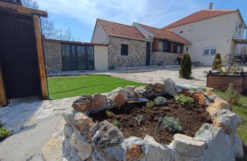 Cove Parja House | MORLAK - Accommodation B&B