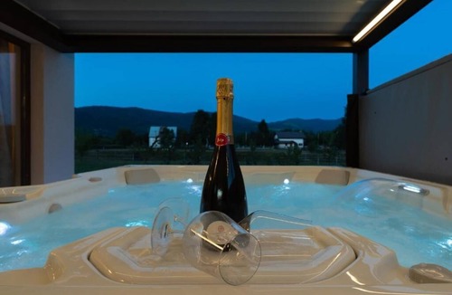 Lic House | Mountain Houses Volta