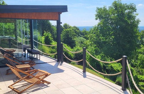 Breznik Plesivicki House | Mountain Villa Carin - New 4BR Home in Nature with Jacuzzi & Panoramic Views
