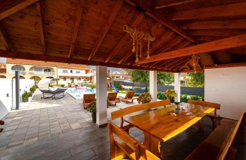 Galovac Apartment | My Dalmatia - Apartment M&N with shared pool