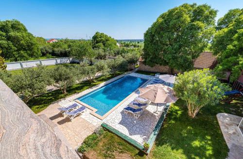 Kakma House | MY DALMATIA - Momo's paradise with 2 infinity pools & 7 bedrooms
