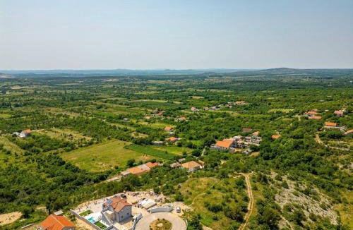Benkovac House | MY DALMATIA - Villa Pezer with heated swimming pool, sauna and Jacuzzi