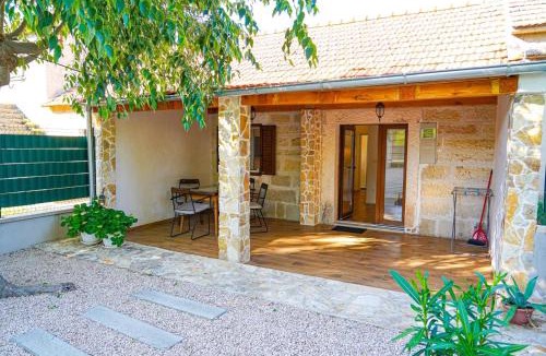 Sibenik Apartment | Nada Apartment near Krka National Park