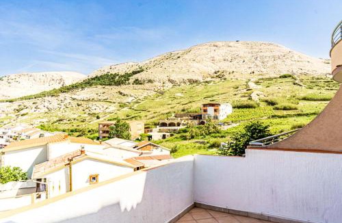 Metajna Apartment | Neda beautiful view of the countryside and the sea with parking air conditioning WiFi