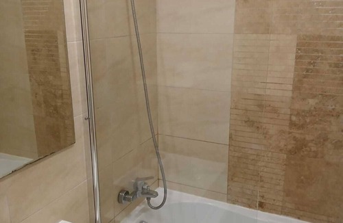 Tunari Apartment | Nest Quiet 1BD Apt Cosmopolis, Private Parking, Piscina, Mall