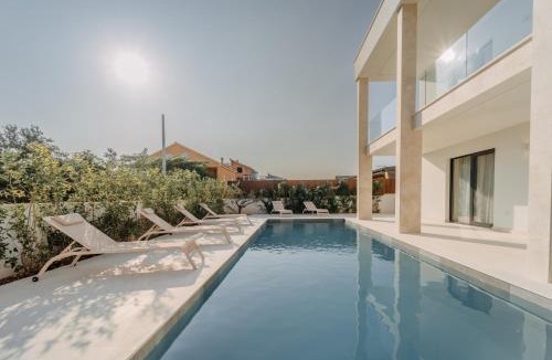 Turanj Villa | NEW 2025 Villa Nikante with heated pool