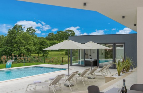 Kringa Cottage | New and modern villa with private pool and jacuzzi in central Istria