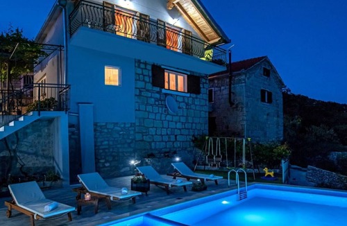 Svinisce Villa | * NEW * Charming stone house Duje with heated pool and jaccuzi
