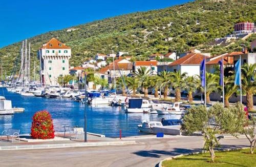 Pozorac Villa | New Luxury Villa with heated Pool, Marina-Trogir