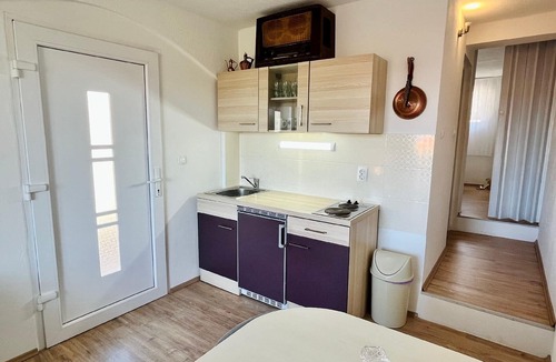 Gornji Karin Apartment | Newly-built apartment in groud floor