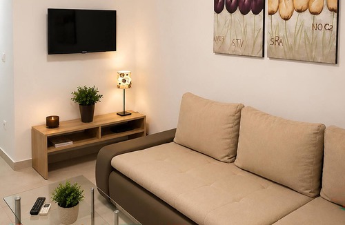 Sibuljina Apartment | Nice apartment in Tribanj Sibuljina