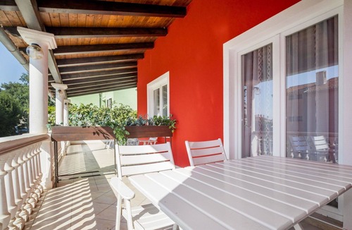 Pomer Apartment | Nice apartment for 2 guests with pool, A/C, TV and terrace