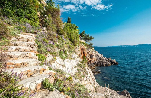 Vratarusa Apartment | Nice apartment for 2 guests with A/C, pool, WIFI, TV, terrace and pets allowed