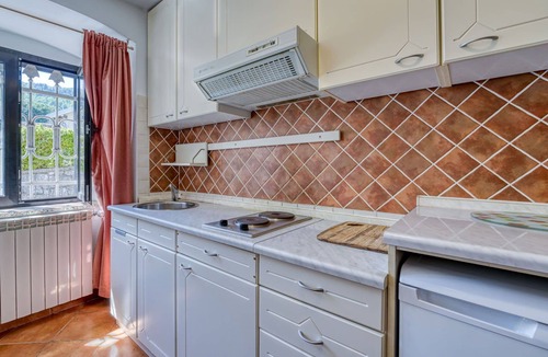 Lovran Apartment | Nice apartment for 3 guests with WIFI, A/C, TV and terrace