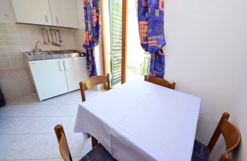 Stankovici Apartment | Nice apartment for 4 people with WIFI, pool, A/C, terrace, pets allowed and panoramic view