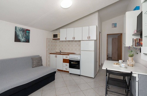 Krusevo Apartment | Nice apartment for 4 people with A/C, WIFI, TV and terrace