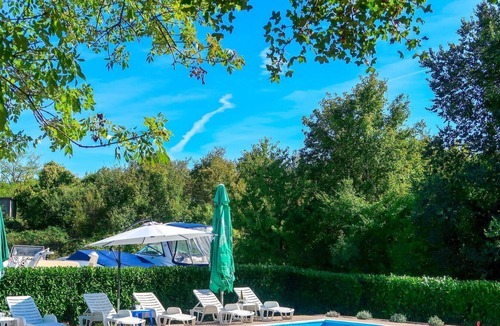 Sveti Vid Dobrinjski Apartment | Nice apartment for 10 people with WIFI, A/C, pool, TV, patio, pets allowed and parking
