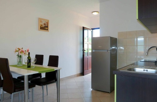 Kornic Apartment | Nice apartment for 6 guests with A/C, WIFI, TV, balcony and pets allowed