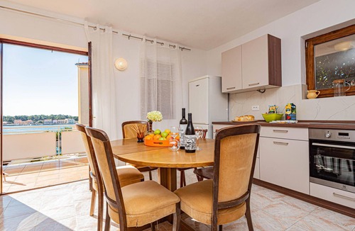 Brodarica Apartment | Nice apartment in Brodarica with house sea view