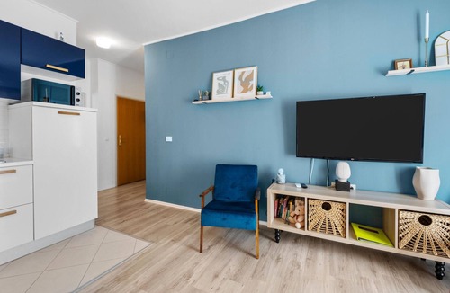 Brodarica Apartment | Nice apartment in Brodarica with WiFi